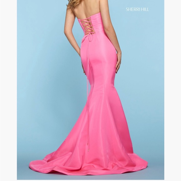 Sherri Hill Strapless Taffeta Corset Gown Spring 2020 Collection - Picture 3 of 5